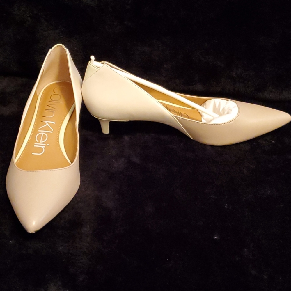 Calvin Klein "Grayce" Pointy Toe Pump